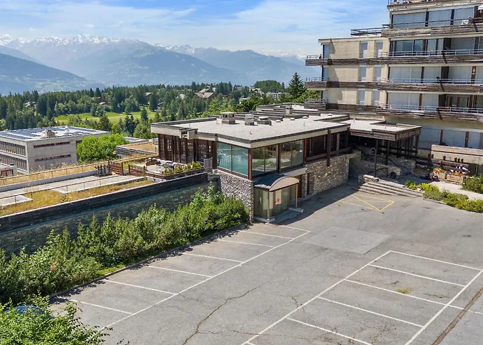 Jeanne D'arc Apt- H-58 By Interhome